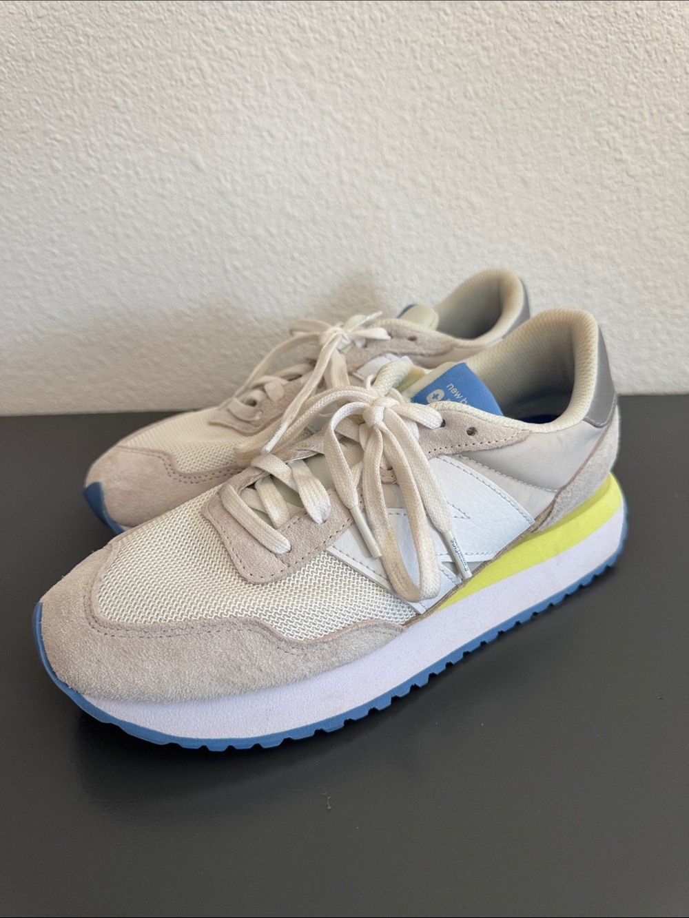 FIGS New Balance 237, grey/periwinkle/chartreuse - size 8.5